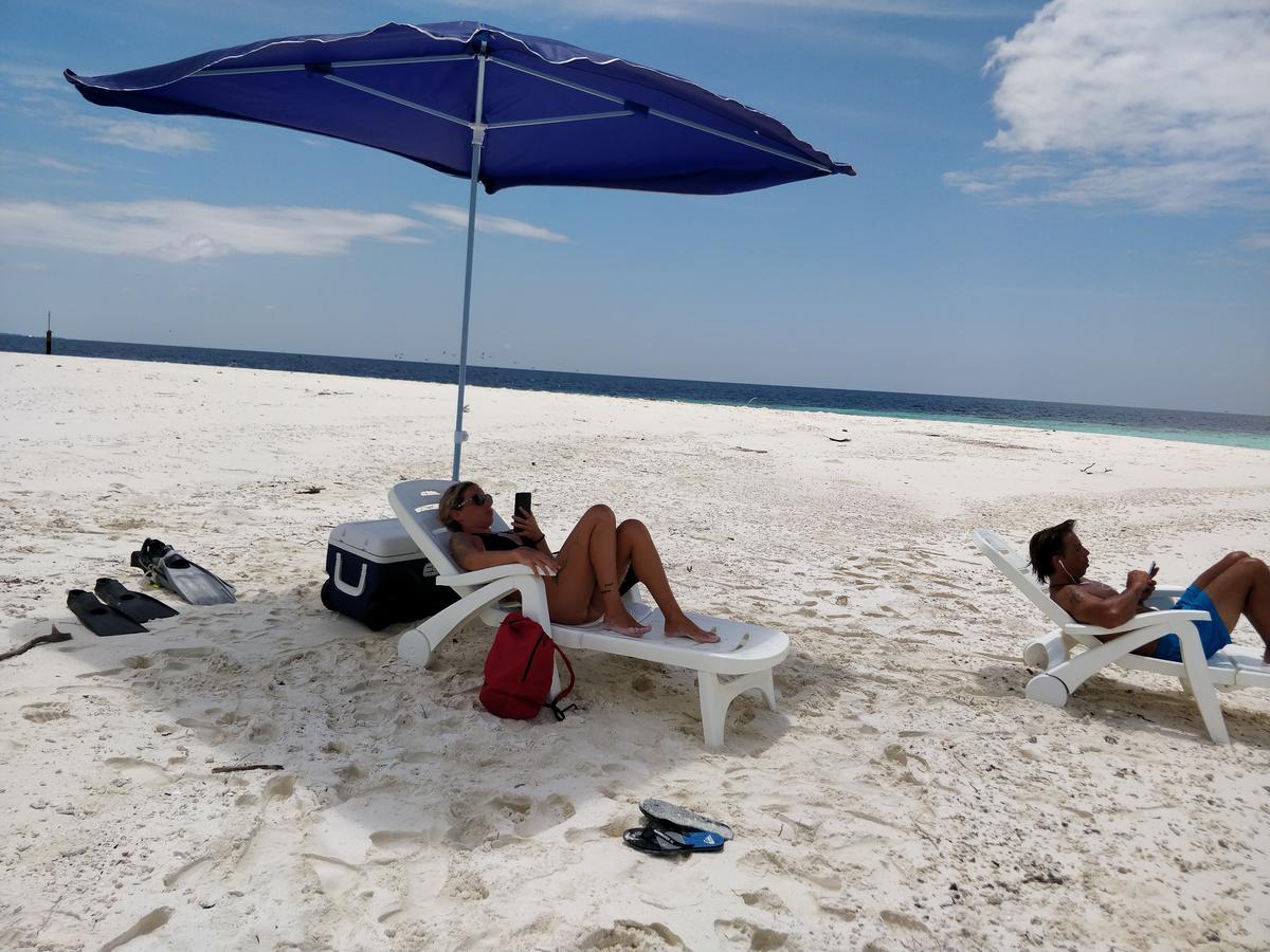 Island Guest Hotel Maamendhoo Buitenkant foto